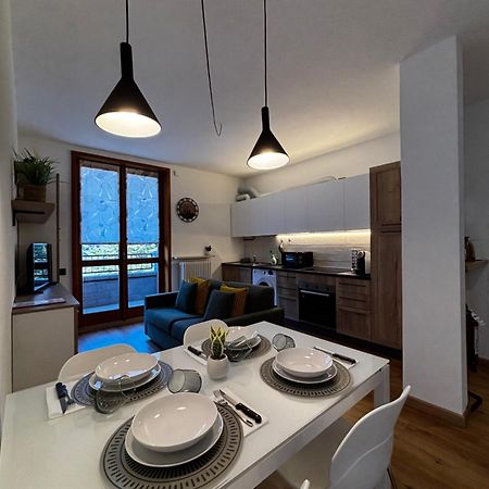 피아차 브렘바나 La Casa Di Pietro 아파트 외부 사진